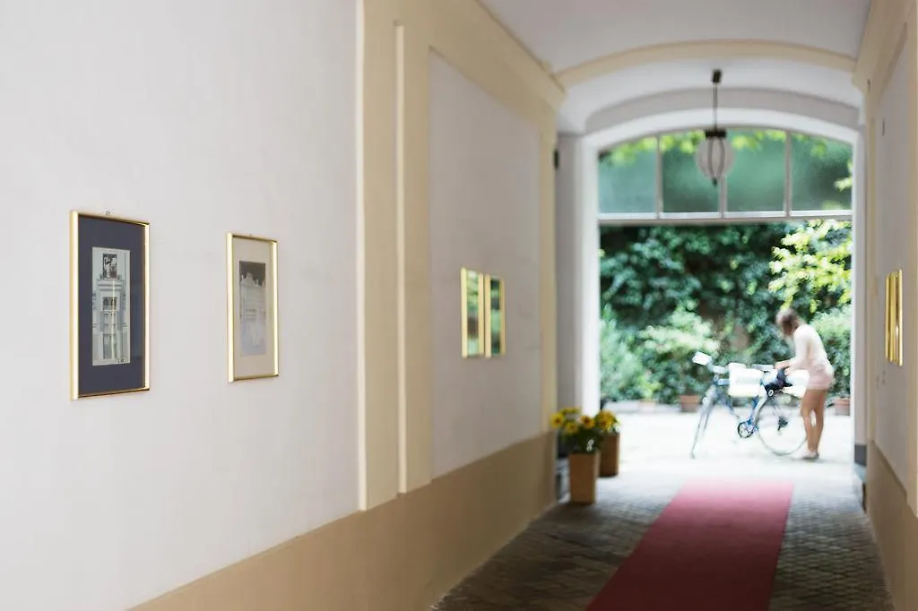 Pension Kraml Wien Gæstehus